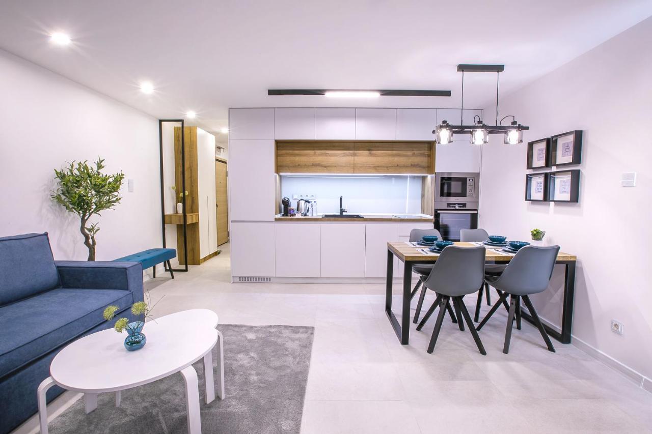 South Place Apartments サンダンスキ エクステリア 写真