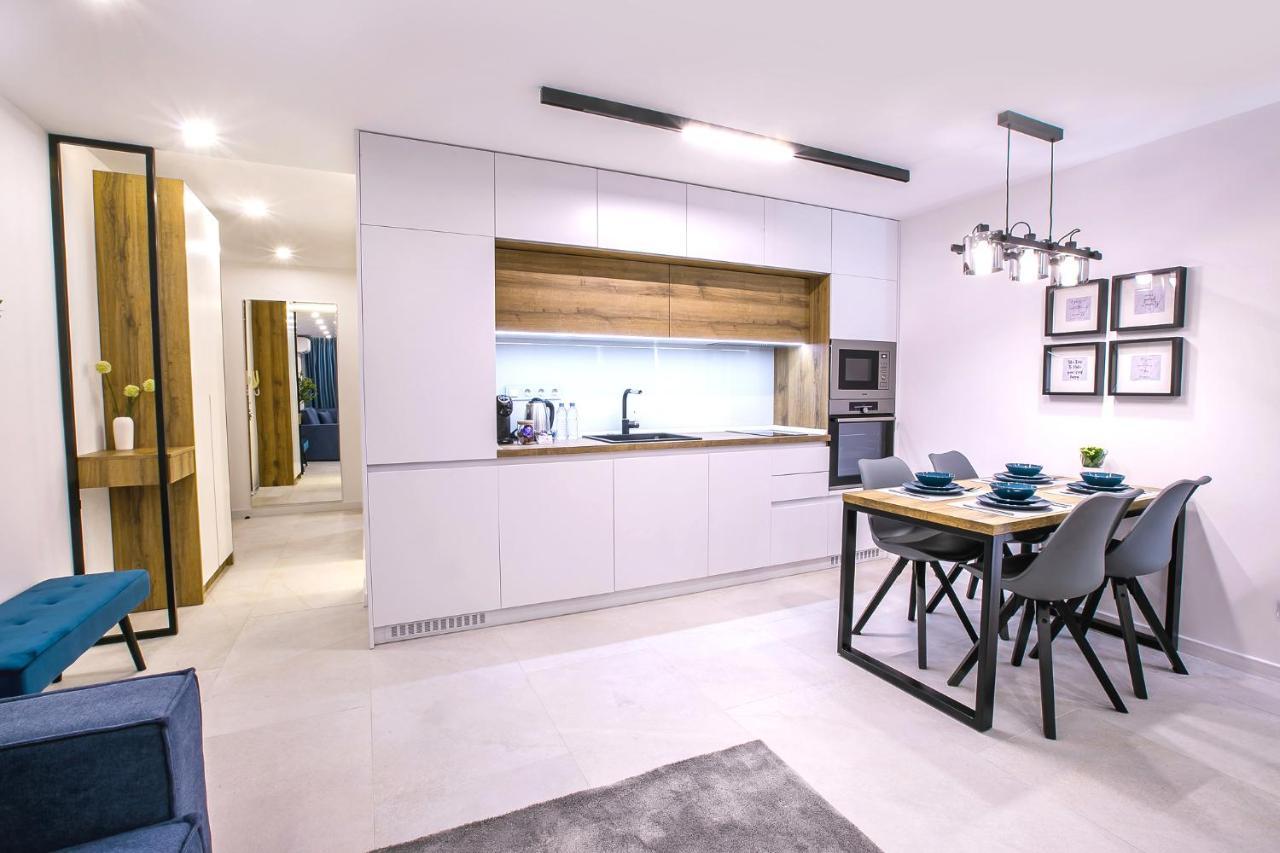 South Place Apartments サンダンスキ エクステリア 写真