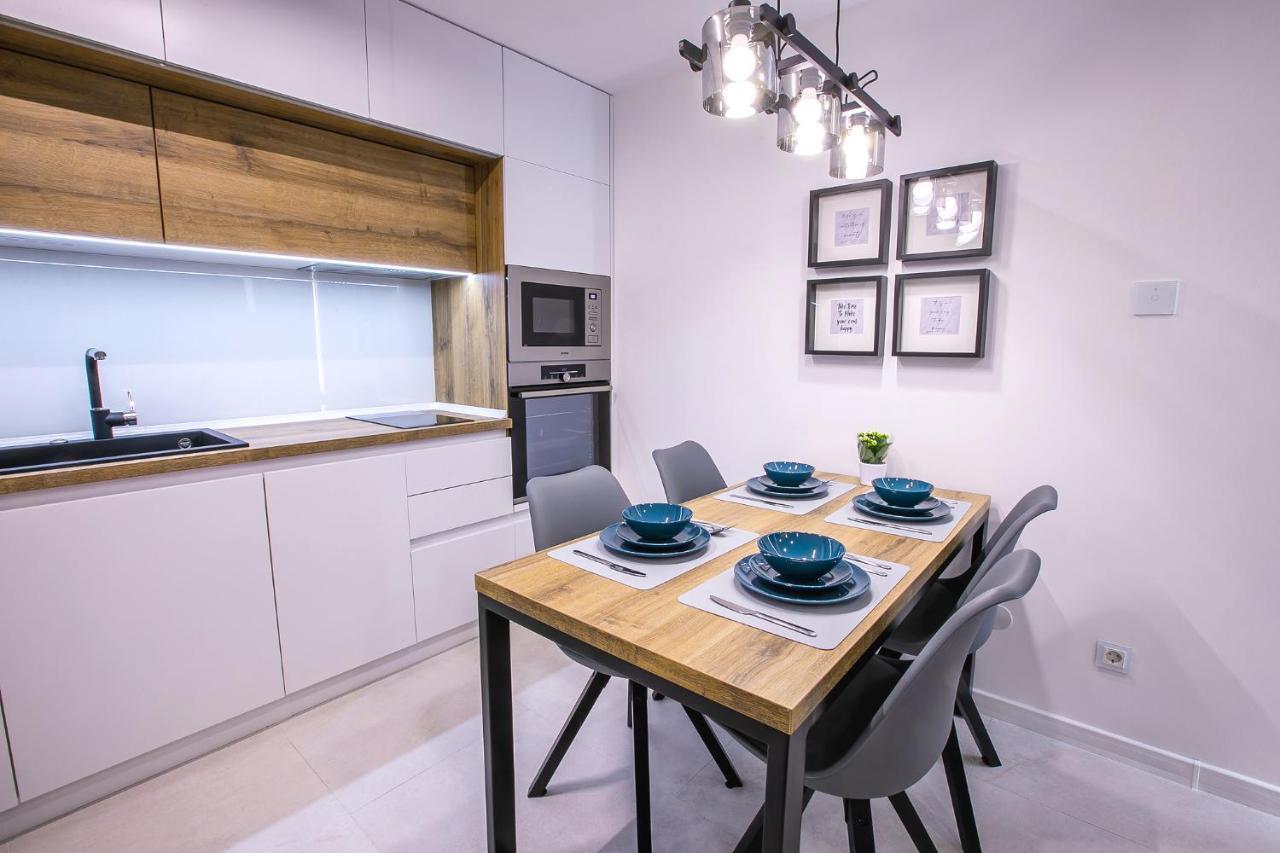 South Place Apartments サンダンスキ エクステリア 写真