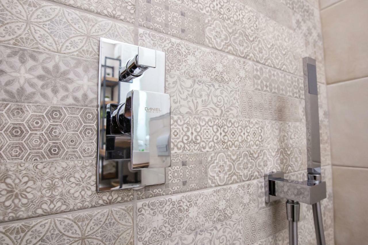 South Place Apartments サンダンスキ エクステリア 写真