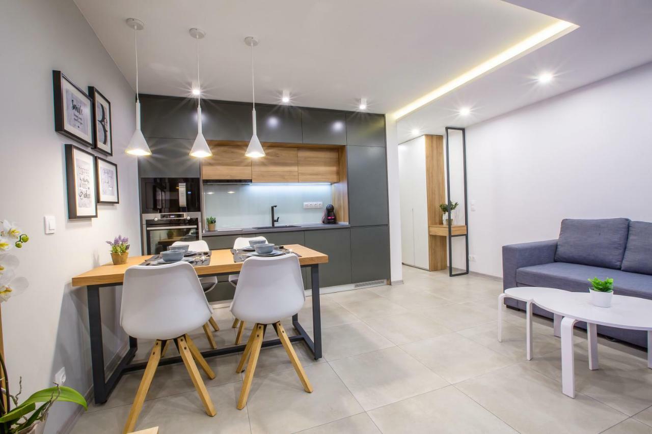 South Place Apartments サンダンスキ エクステリア 写真